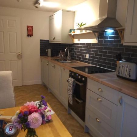 The Eaves, Glastonbury High Street 2 Bed 2 Bathroom Apartment Εξωτερικό φωτογραφία